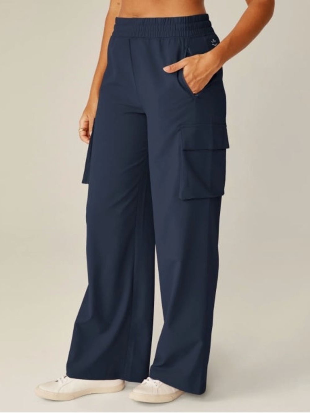 Beyond Yoga Navy Wide-Leg Cargo Pants with Elastic Waist and inner Drawstring.